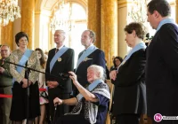 Wanda Półtawska odznaczona Orderem Orła Białego. W tle sen i mail - zdjęcie główne