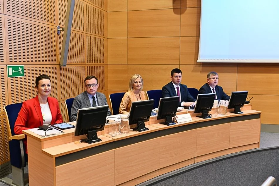 XIII sesja Sejmiku Województwa Małopolskiego - zdjęcie 9