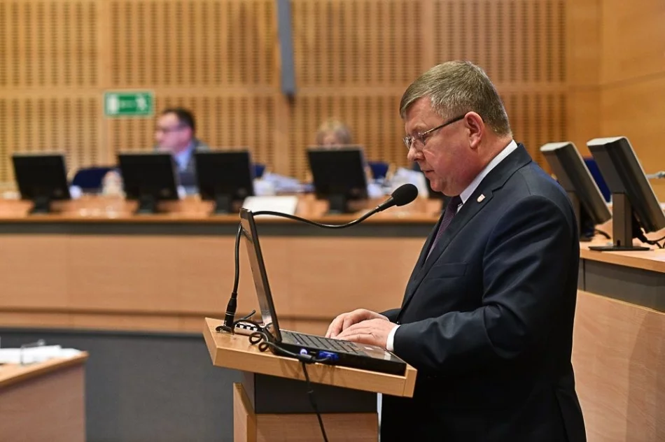 XIII sesja Sejmiku Województwa Małopolskiego - zdjęcie 12