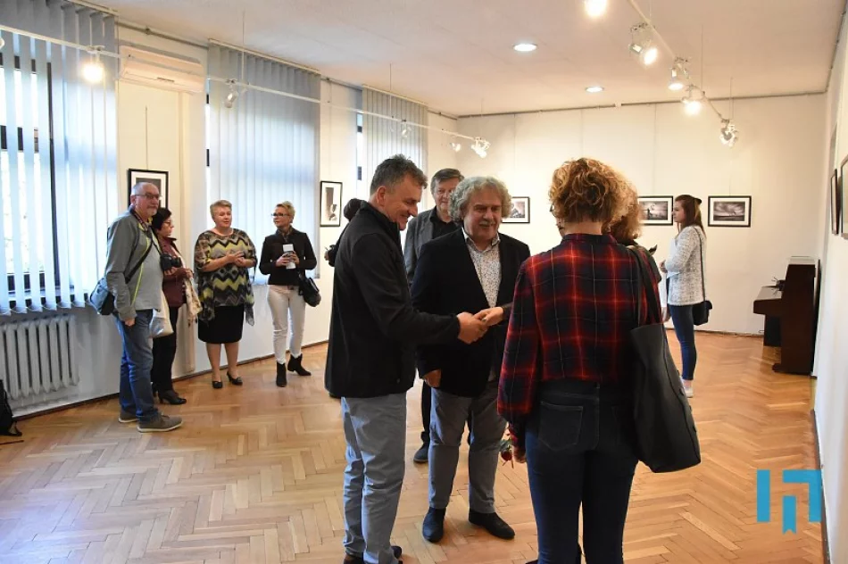 Wystawa fotografii pt. „Ekwiwalent” - zdjęcie 11