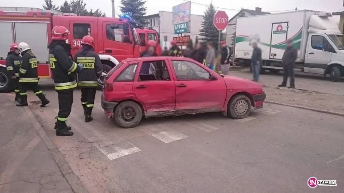 Nowy Sącz: dzieci w szpitalu! Zderzenie busa i samochodu osobowego