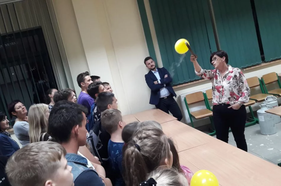 Uczniowie SP w Starej Wsi I uczestnikami Małopolskiej Nocy Naukowców - zdjęcie 8