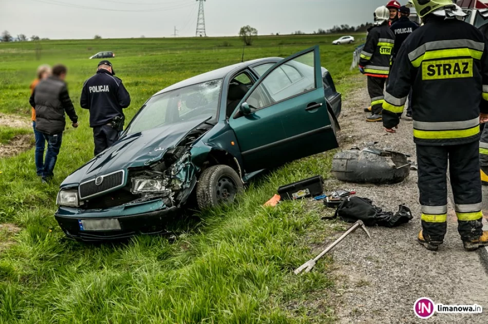 Motocyklista zderzył się czołowo z samochodem (wideo) - zdjęcie 2