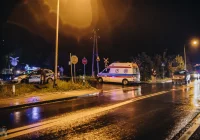 Potrącona 32-latka przechodziła przez jezdnię na wyznaczonym przejściu. Z obrażeniami trafiła do szpitala - zdjęcie główne