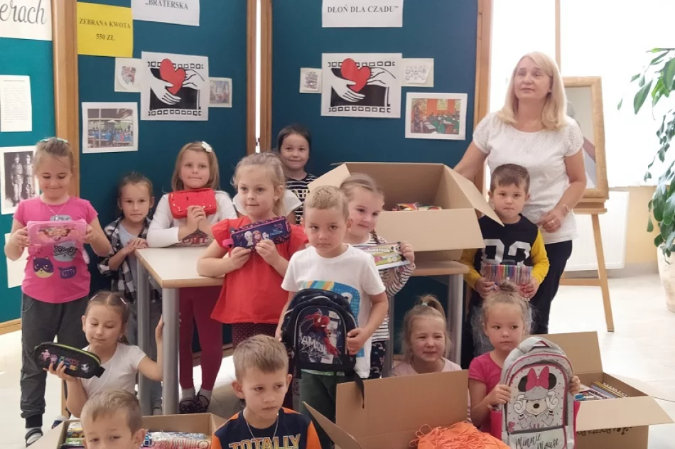 Braterska dłoń dla Czadu - akcja charytatywna w SP nr 1 w Męcinie - zdjęcie 2