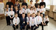 „Wczoraj przedszkolaki – dzisiaj pierwszaki”- ślubowanie uczniów klas pierwszych w SP w Pasierbcu - zdjęcie 2