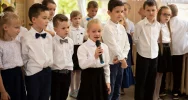 „Wczoraj przedszkolaki – dzisiaj pierwszaki”- ślubowanie uczniów klas pierwszych w SP w Pasierbcu - zdjęcie 3