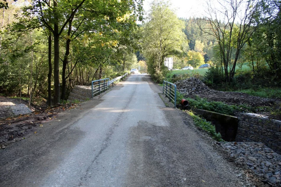 Kolejne drogi gminne po przebudowie odebrane - zdjęcie 16