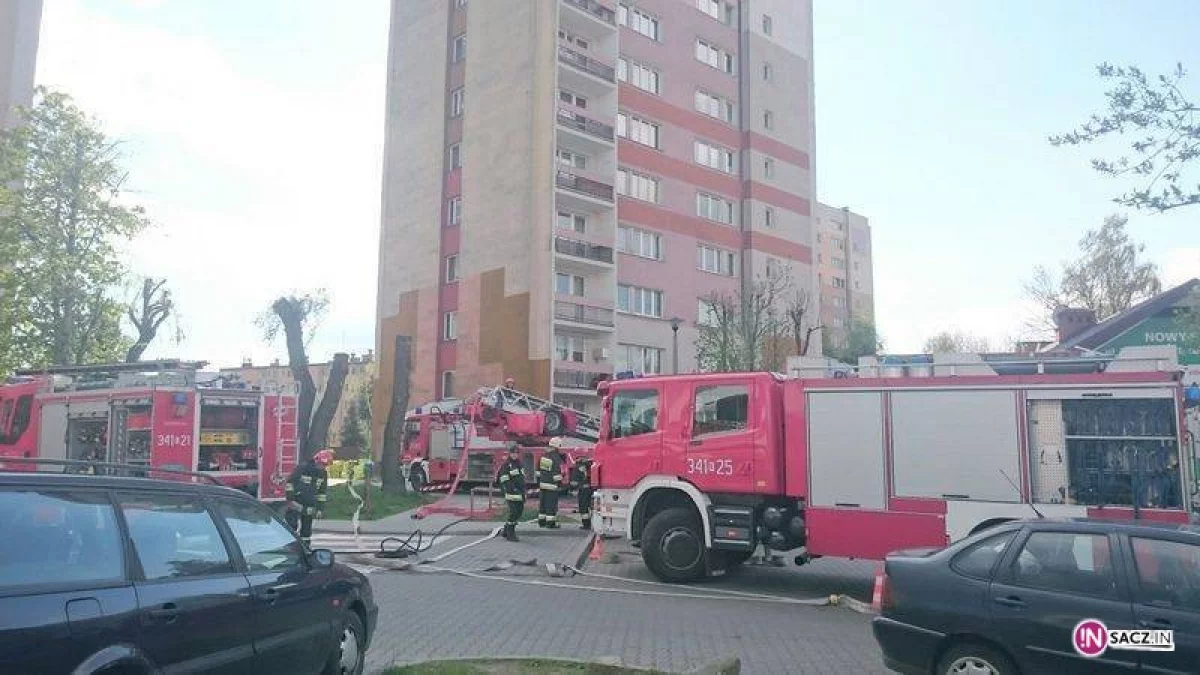 Nowy Sącz - ćwiczenia strażaków na osiedlu Millenium