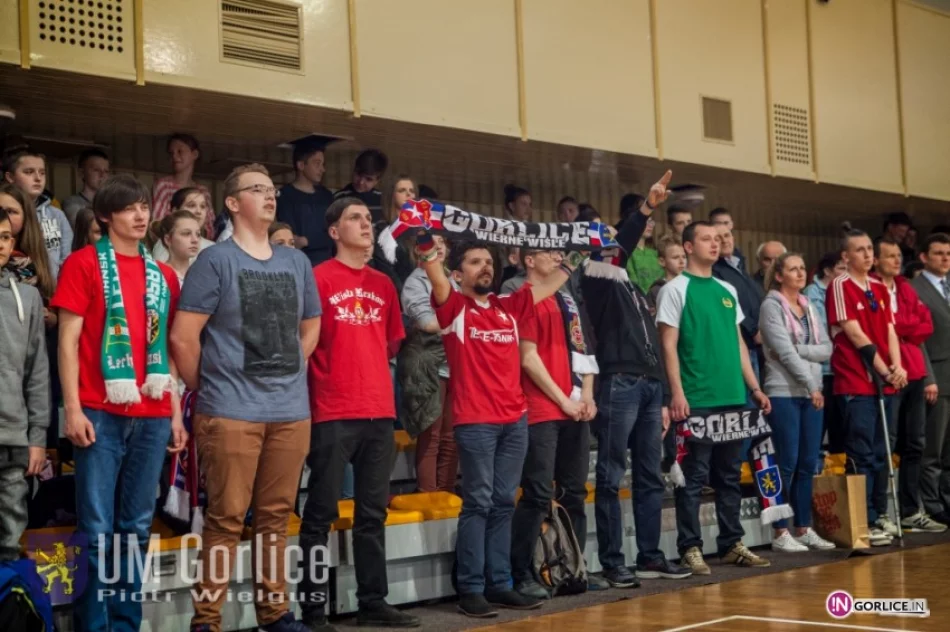 Zawodnicy 'Białej Gwiazdy' na spotkaniu z mieszkańcami - zdjęcie 3