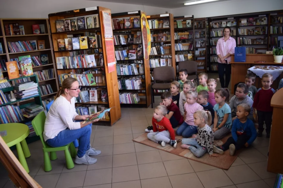 Ogólnopolski Dzień Głośnego Czytania w gminnych bibliotekach - zdjęcie 3