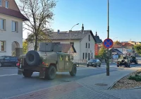 Wojskowe pojazdy na ulicach Limanowej - zdjęcie główne