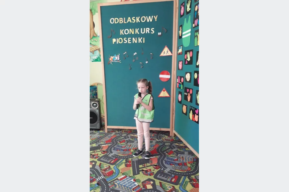 Odblaskowy konkurs piosenki w Szkole Podstawowej w Mordarce - zdjęcie 2