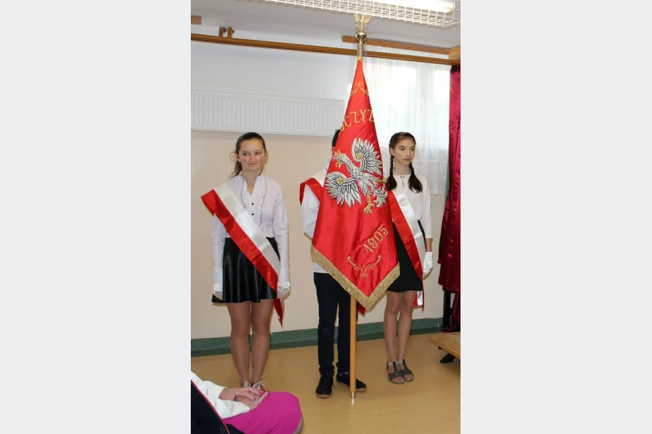 Pierwszoklasiści z SP Siekierczyna nr 2 są już pełnoprawnymi uczniami - zdjęcie 7