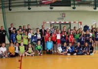 Pięć drużyn walczyło o tytuł Mistrza Gminy Limanowa w Mini Piłce Halowej Dziewcząt - zdjęcie główne