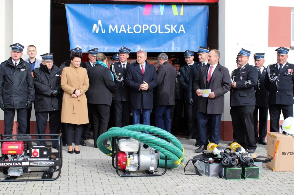 Sprzęt zapewniający gotowość bojową trafił do jednostek OSP z gminy Limanowa - zdjęcie 15