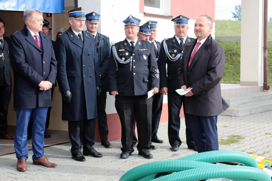 Sprzęt zapewniający gotowość bojową trafił do jednostek OSP z gminy Limanowa - zdjęcie 16