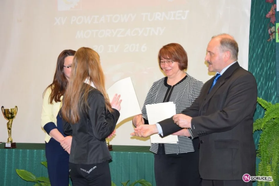 Nauka się opłaca - najzdolniejsi uczniowie dostali stypendia - zdjęcie 2