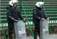 Odpalali race podczas meczu – policja zatrzymała 19 osób - zdjęcie główne