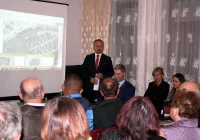 Spotkanie w Łososinie Górnej w sprawie planów budowy linii kolejowej - zdjęcie główne