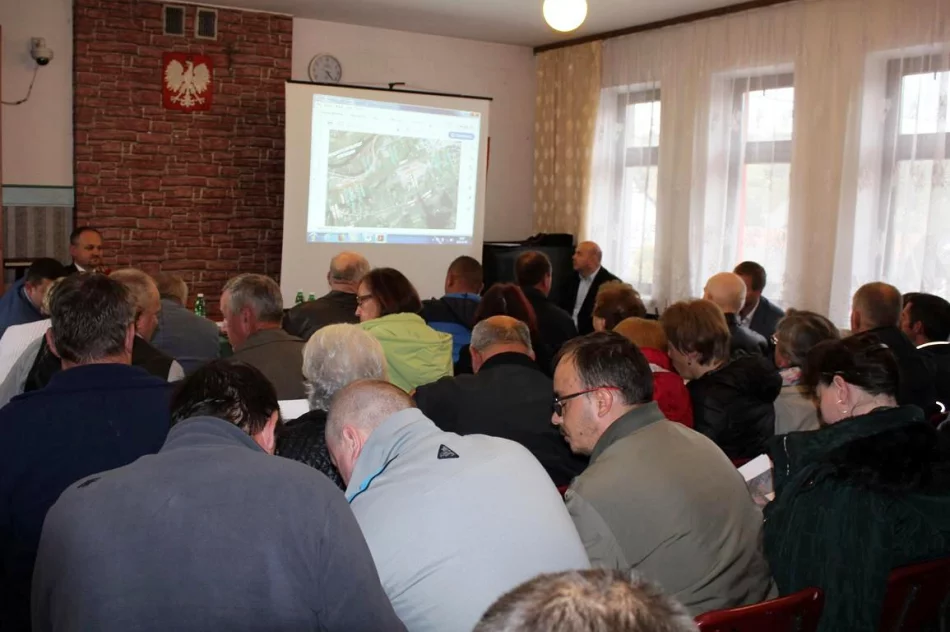 Spotkanie w Łososinie Górnej w sprawie planów budowy linii kolejowej - zdjęcie 2
