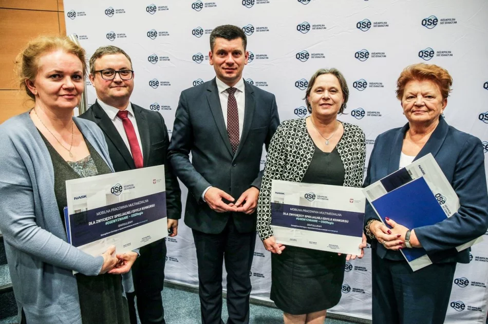 Nagrody w Konkursie #OSEWyzwanie odebrane - mobilne pracownie komputerowe w trzech szkołach - zdjęcie 9