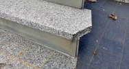 Po roku od oficjalnego odsłonięcia widać pierwsze uszkodzenia - zdjęcie 5