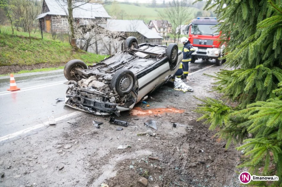 Dachowanie golfa, pięciu mężczyzn w szpitalu. Czterech nietrzeźwych, piątemu pobrano krew - zdjęcie 3