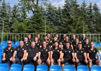 AKS gra w kratkę, dotkliwa porażka na własnym stadionie - zdjęcie główne