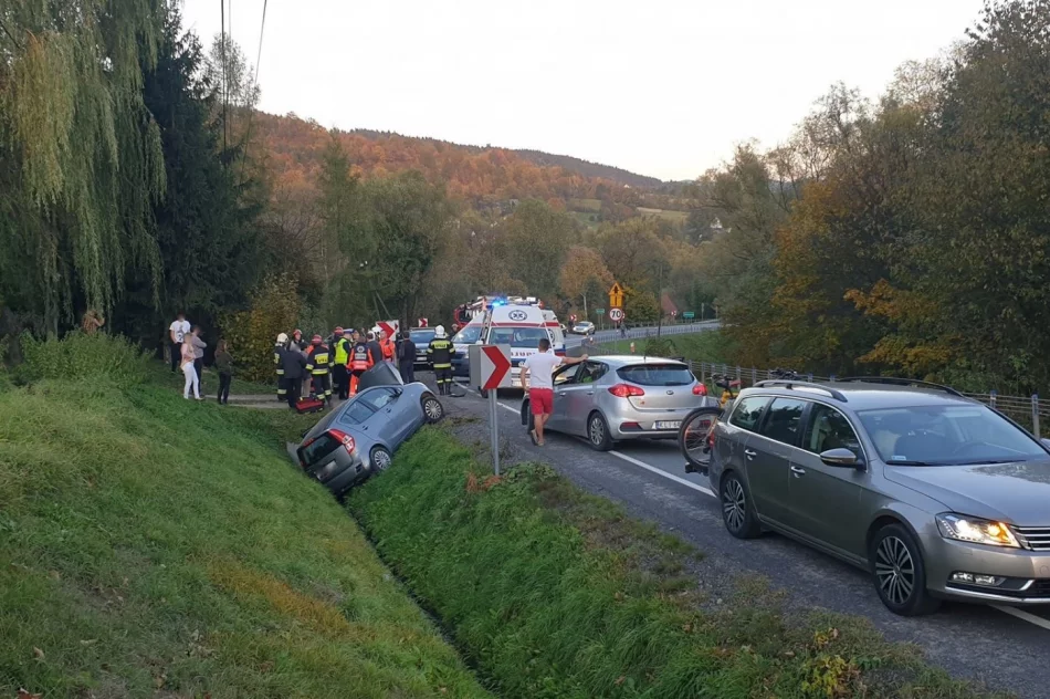 Zderzenie trzech samochodów na "krajówce" - zdjęcie 6