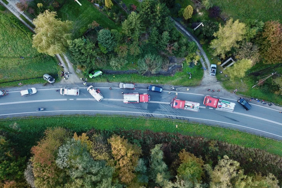 Zderzenie trzech samochodów na "krajówce" - zdjęcie 10