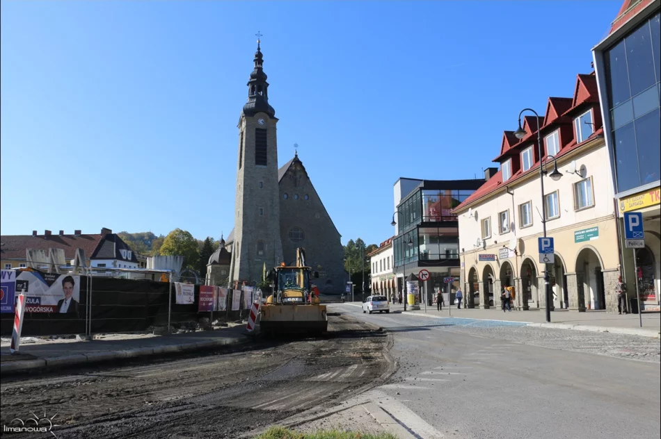 ROZPOCZĘŁY SIĘ PRACE PRZY WYMIANIE NAWIERZCHNI W RYNKU - zdjęcie 5