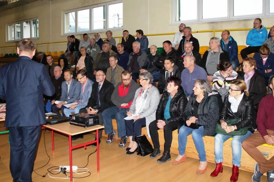 Spotkanie w sprawie linii kolejowej w SP w Mordarce - zdjęcie 4