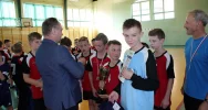 11 drużyn walczyło o tytuł Mistrza Gminy w Mini Piłce Halowej Chłopców - zdjęcie 5