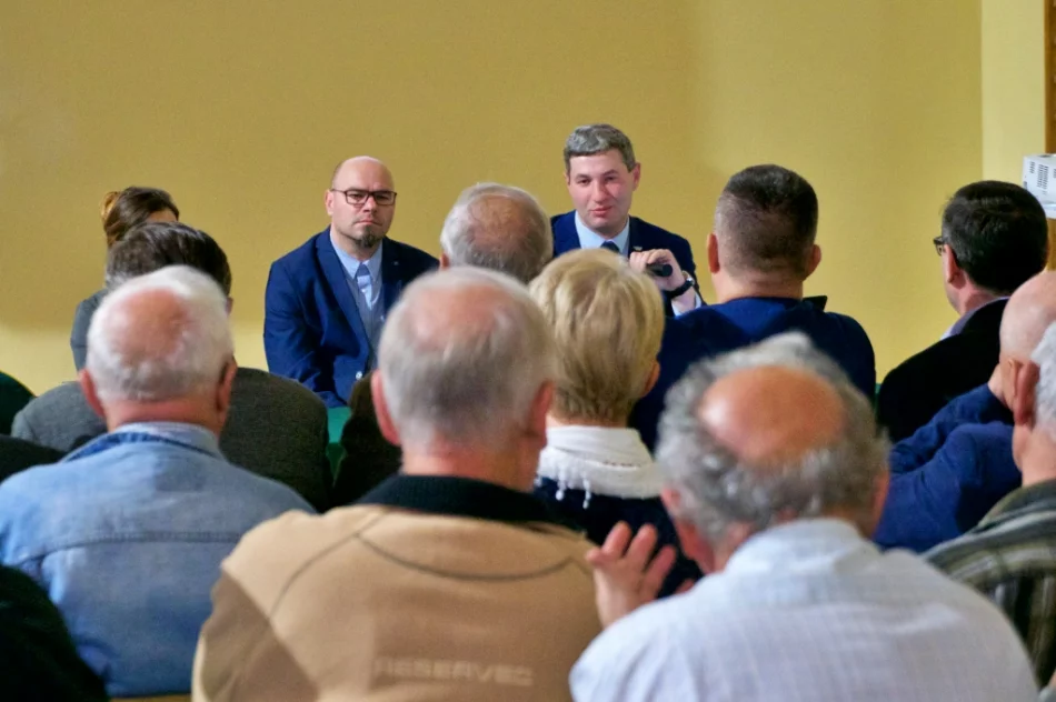 Nerwowe i chaotyczne rozmowy o kolei - zdjęcie 9