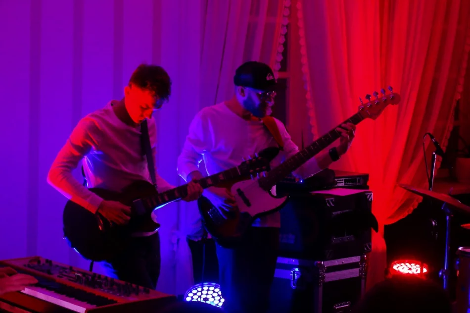 Świetny występ Zespołu Mob rozpoczął jesienny cykl koncertów w limanowskim muzeum - zdjęcie 3