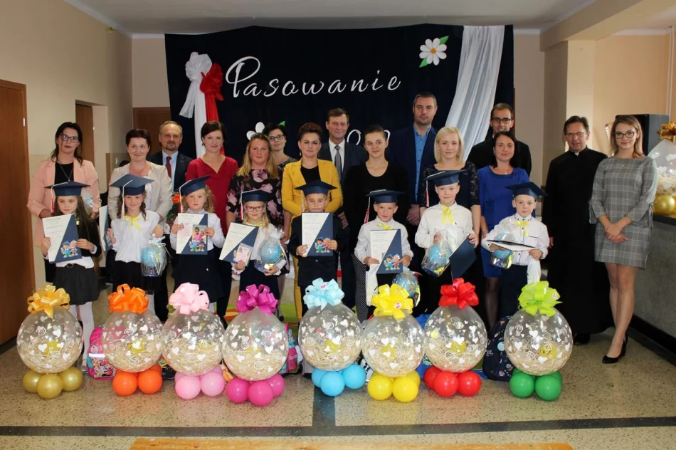 Ślubowanie pierwszoklasistów w SP nr 2 w Męcinie - zdjęcie 4