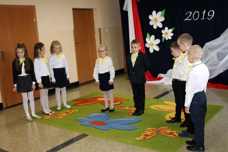 Ślubowanie pierwszoklasistów w SP nr 2 w Męcinie - zdjęcie 8