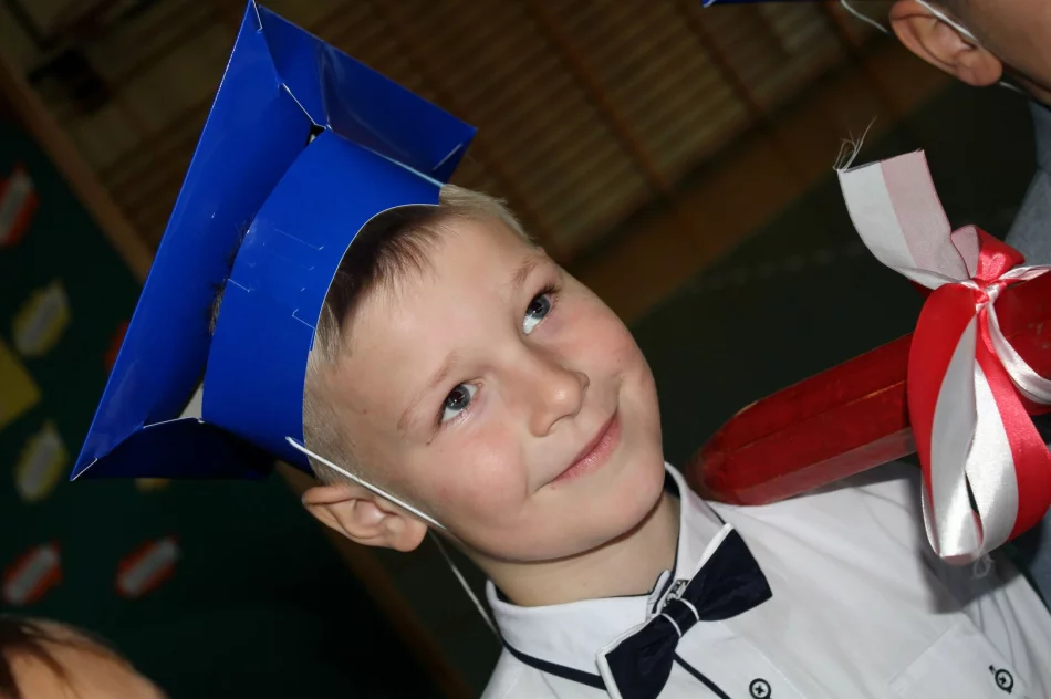 Odblaskowe ślubowanie pierwszaków w SP Mordarka - zdjęcie 16