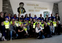 Odblaskowe ślubowanie pierwszaków w SP Mordarka - zdjęcie główne