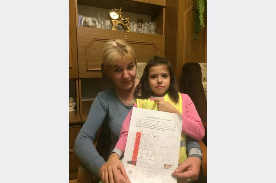 Najmłodsi uczniowie SP w Mordarce czuwają nad bezpieczeństwem Dziadków - zdjęcie 3