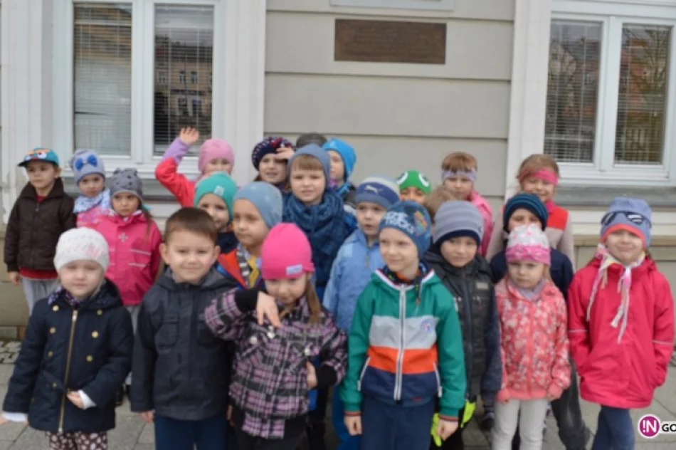 Dzieci z przedszkola z wizytą w muzeum - zdjęcie 2