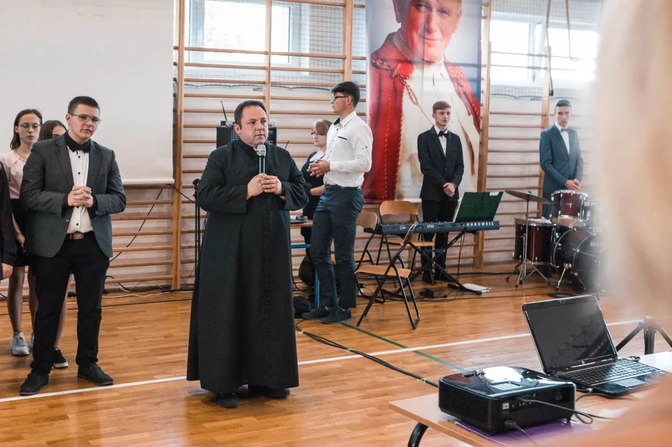 Święto szkoły w ZSTiO - zdjęcie 8