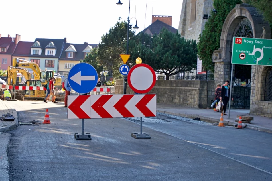 Centrum miasta wielkim placem budowy - zdjęcie 2