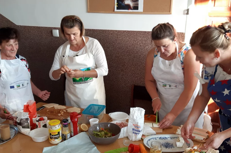 Warsztaty kulinarne KGW Rupniów Centrum i KGW Rupniów Bednarki - zdjęcie 7