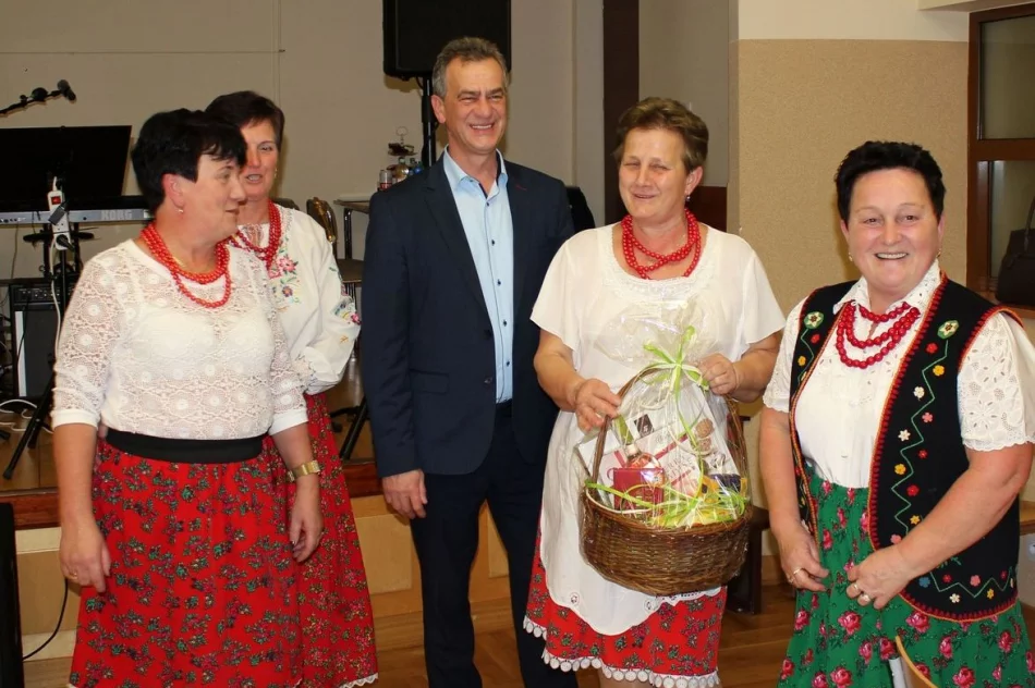 Starowiejska Biesiada zorganizowana przez KGW Stara Wieś Rola - zdjęcie 4