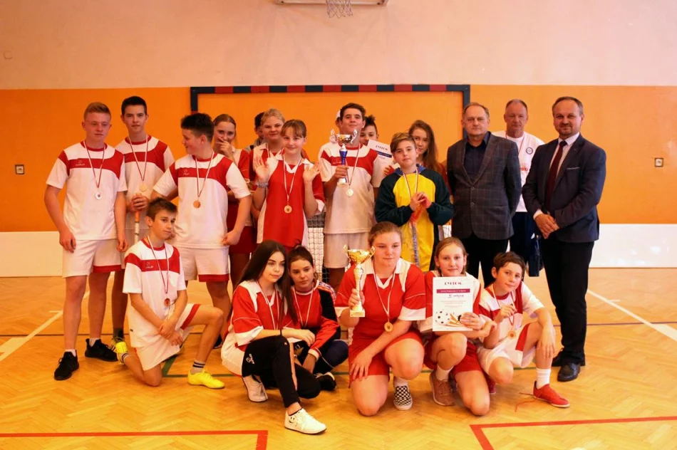 Młodzieżowe Mistrzostwa Gminy Limanowa w Unihokeju Dziewcząt i Chłopców  - zdjęcie 4