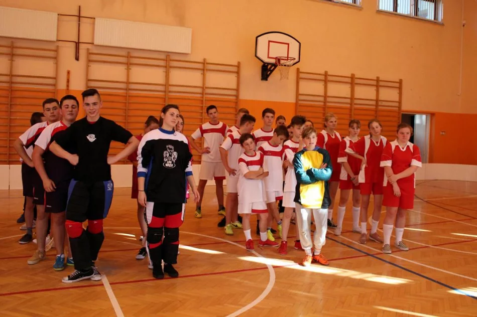 Młodzieżowe Mistrzostwa Gminy Limanowa w Unihokeju Dziewcząt i Chłopców  - zdjęcie 7