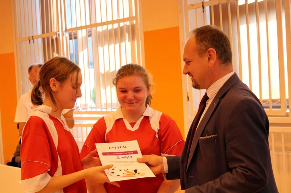 Młodzieżowe Mistrzostwa Gminy Limanowa w Unihokeju Dziewcząt i Chłopców  - zdjęcie 11