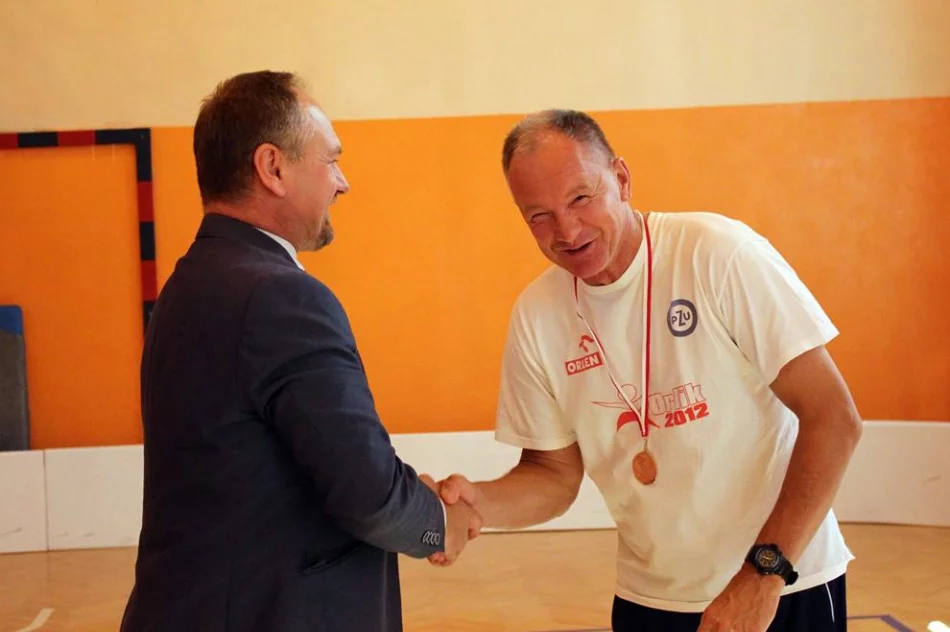 Młodzieżowe Mistrzostwa Gminy Limanowa w Unihokeju Dziewcząt i Chłopców  - zdjęcie 17